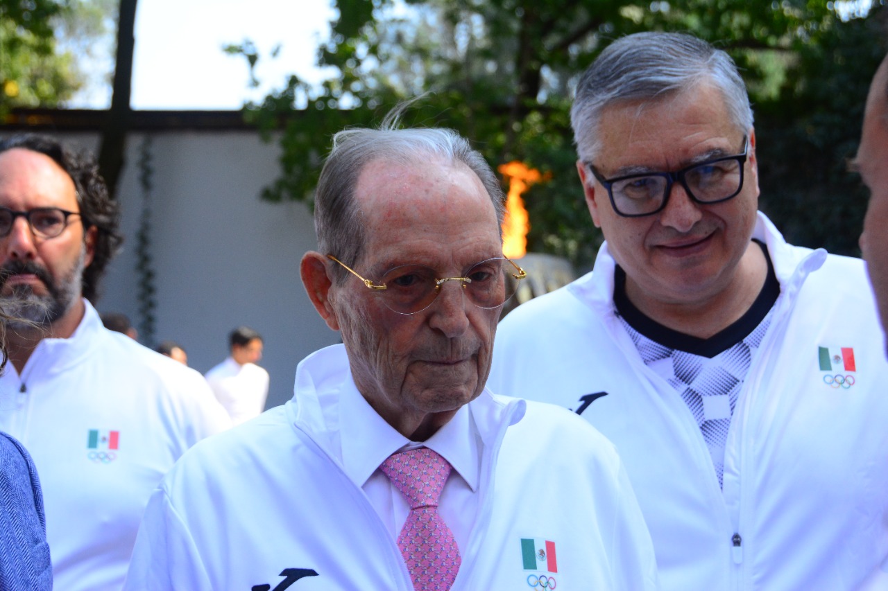 Con Olegario Vázquez Raña